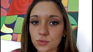 Casting whore shows how she sucks cock