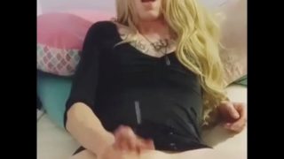 Big Dick Tgirl HUGE Cumshot