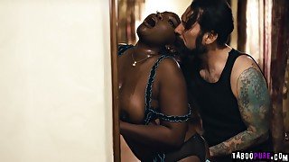 Black Babe With Big Tits Gets Her Pussy Fucked So Wild