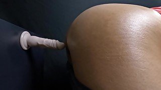 Orgasm from 5 inch Dildo