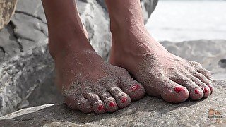 Beach Voyeur - Close Up Dirty Feet