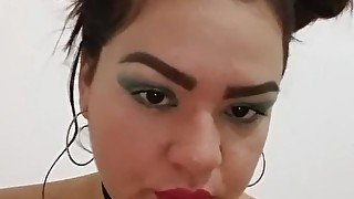 Latina caliente se masturba