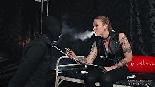 SMoke int the face - Mistress Anette - Minnie Manga - Smoking