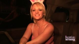 Blonde Hottie Uses Glass Dildo In The Back Seat