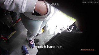 Pervert stealthily touches girl's wrist in bus