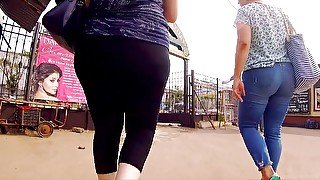 BBW leggings walk without panties