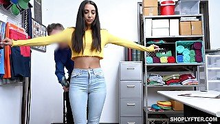 Kiarra Kai enjoys hardcore fuck with a stranger in his office