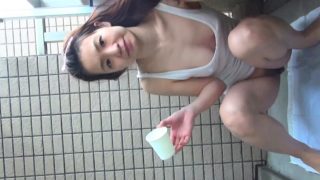 Japanese babe pees in cup