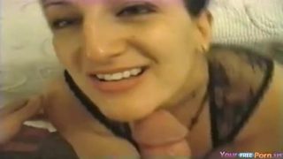 Attractive bitch in private amateur XXX video