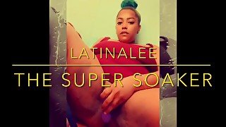 Sexy thick Latina Soaker