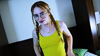 Sexy College Nerd Reese Robbins gives me some sloppy toppy