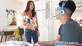 Which Butt Hole Feels Better? Stepmom Anal Challenge - Abby