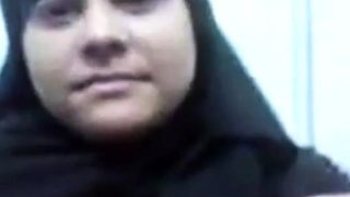 Pakistani Girl Boobs and Pussy Exploring