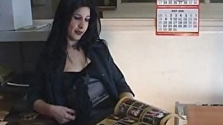 French amateur gril fisting herself at office