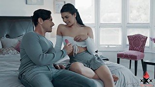 Babysitter 13 - 2: Ginas New Vibrator!