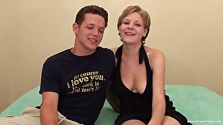 Amateur couple having sex in front of the camera for the first time