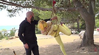 Liz Rainbow wants to be punished by her lover with BDSM sex outside