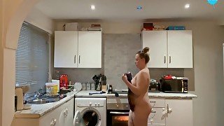 Amateur Teenager Naked Cleaning