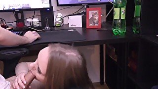 Best girlfriend sucks off boyfriend while he plays a game!