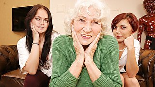 Three Old And Young Lesbians Have Great Sex - MatureNL