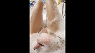 tgirl getting hard in the bath 💜