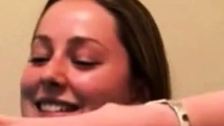 Aussie Teen Gets A Good Waxing