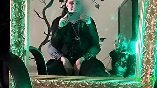 Je baise ma copine Gothique en face du miroir - GreenCatFromHell