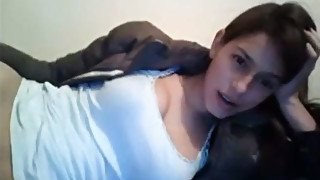 Gorgeous brunette girl with juicy jugs masturbating on cam