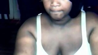 Teen Ebony Babe in Webcam - negrofloripa