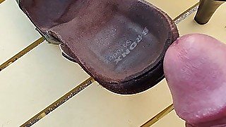 Jerking my cock and cumming on shoes