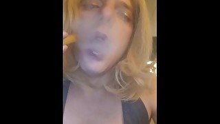 Transgirl In Hot LIPSTICK Blows !!MASSIVE CLOUDS!!