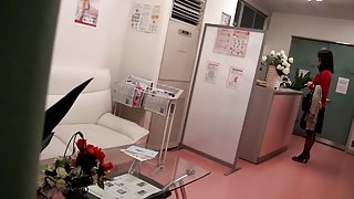 Japanese slut at the Gyno