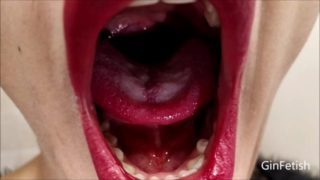 Mouth yawning fetish (Short version)