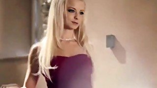 Smooth Sexy Cool Blowjob Blonde