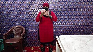 Big Tits Indian Muslim Milf Sex with Huge Dildo