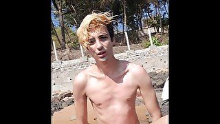 Twink at beach ⛱️