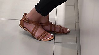 Nerdy Asian Worker At The Jewelry Store Gets Her Hot Feet In Sandals Filmed