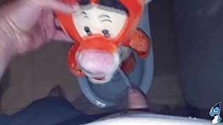 Orange tiger Peeing#1