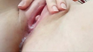 CREAMY FINGERS FOR WET PUSSY