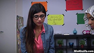 Blowjob Lessons with Mia Khalifa and Her Arab Friend (mk13818)