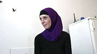 Espoir & Mad Bundy in Muslim Milf Espoir - Porncz