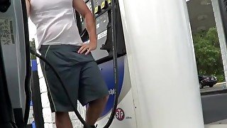 Gasstation - Outdoor Gays Solo Amateur