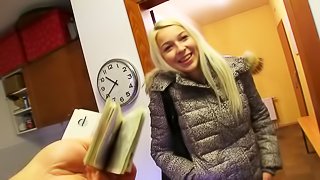 Smart man for money coaxes sweet blonde suck his fuckstick