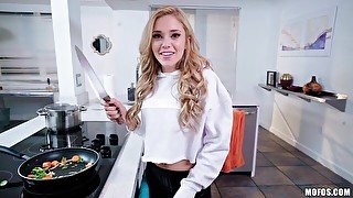 Kali Roses Has Dick for Dinner