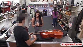 Brazilian lady pawns a stuff and rammed at the pawnshop