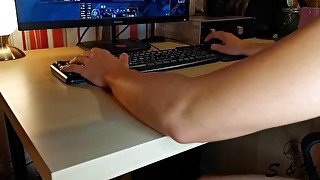 My Girlfriend Voted On Handjob Instead Of League Of Legends