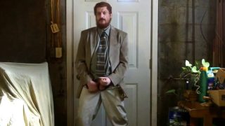 Str8 Israeli daddy jerk off in suit