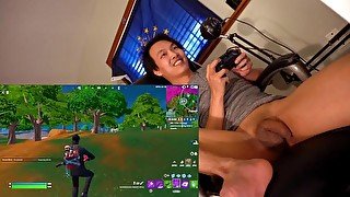 Playing fortnite naked. Hitting some nice snipes hehe and a win!