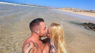 ANDY-STAR MACHT URLAUB UND FICKT OUTDOOR BLONDINE