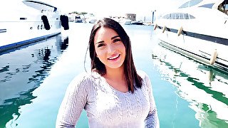 Sarah, 21, hostess on a yacht in Saint-Tropez!